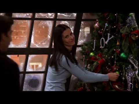 Friends – Decorating the Christmas Tree